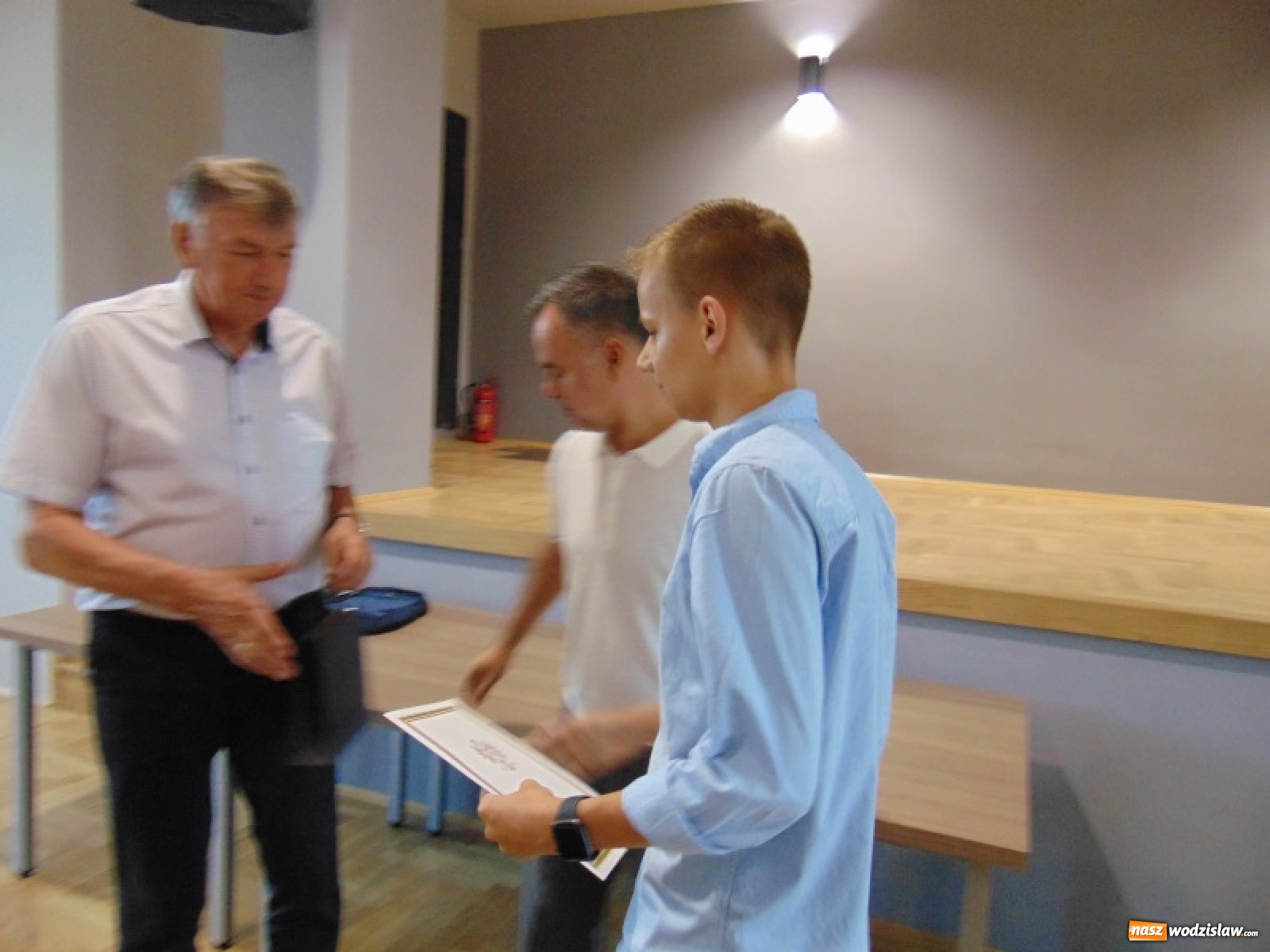 Zdjęcie w galerii na portalu naszwodzislaw.com: Nagrody i wyróżnienia dla zdolnych uczniów z gminy Godów [FOTO] wiadomości z regionu