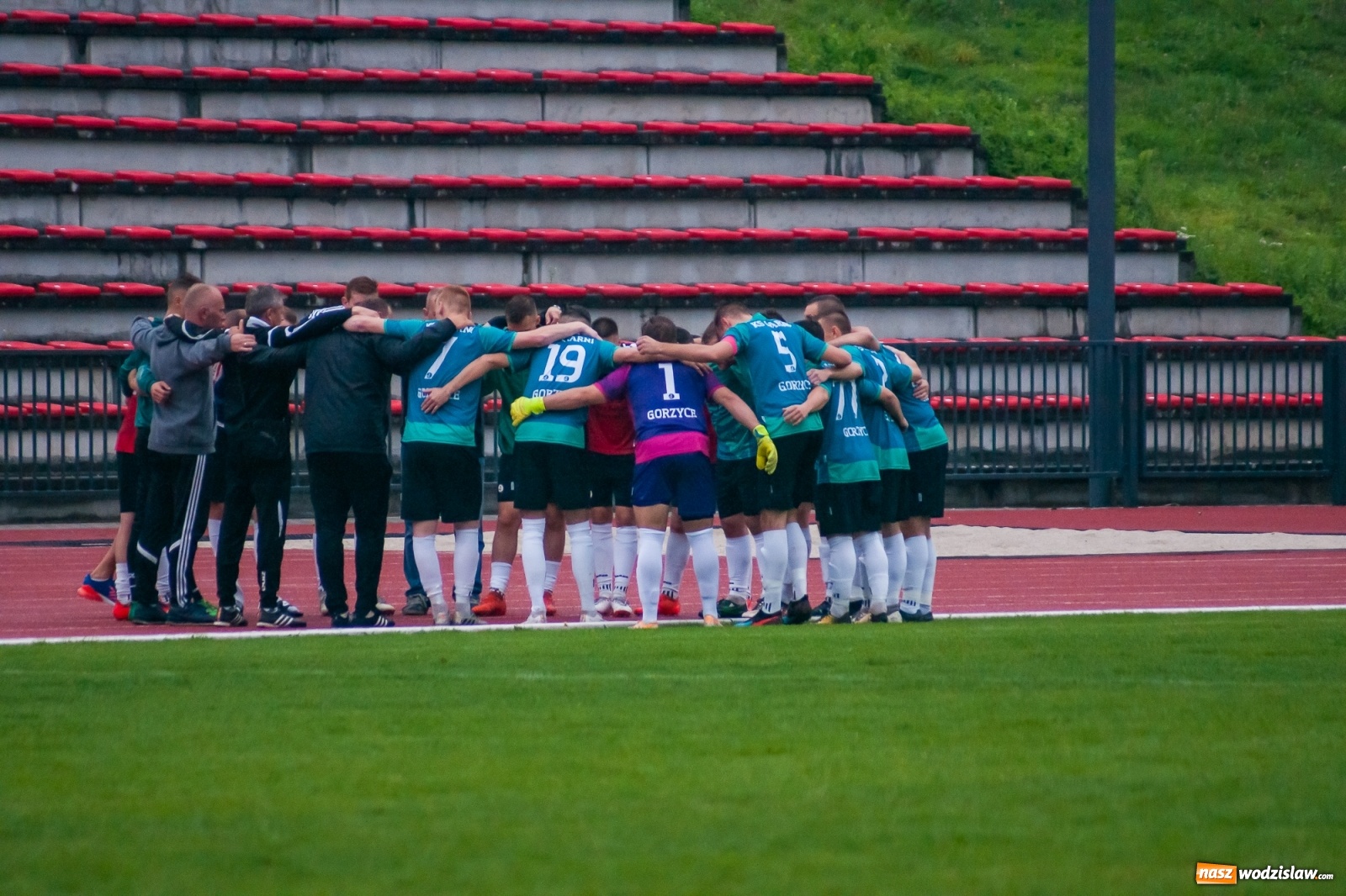 Zdjęcie w galerii na portalu naszwodzislaw.com: Klasa okręgowa. Gol w końcówce pozbawił punktu Czarnych z Gorzyc [FOTO i WIDEO] wiadomości z regionu