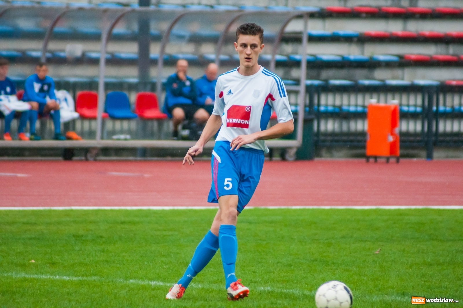 Zdjęcie w galerii na portalu naszwodzislaw.com: Klasa okręgowa. Gol w końcówce pozbawił punktu Czarnych z Gorzyc [FOTO i WIDEO] wiadomości z regionu