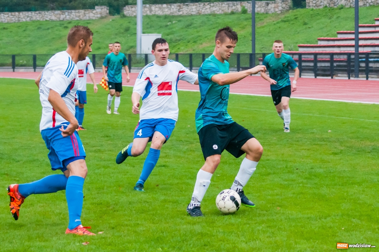 Zdjęcie w galerii na portalu naszwodzislaw.com: Klasa okręgowa. Gol w końcówce pozbawił punktu Czarnych z Gorzyc [FOTO i WIDEO] wiadomości z regionu