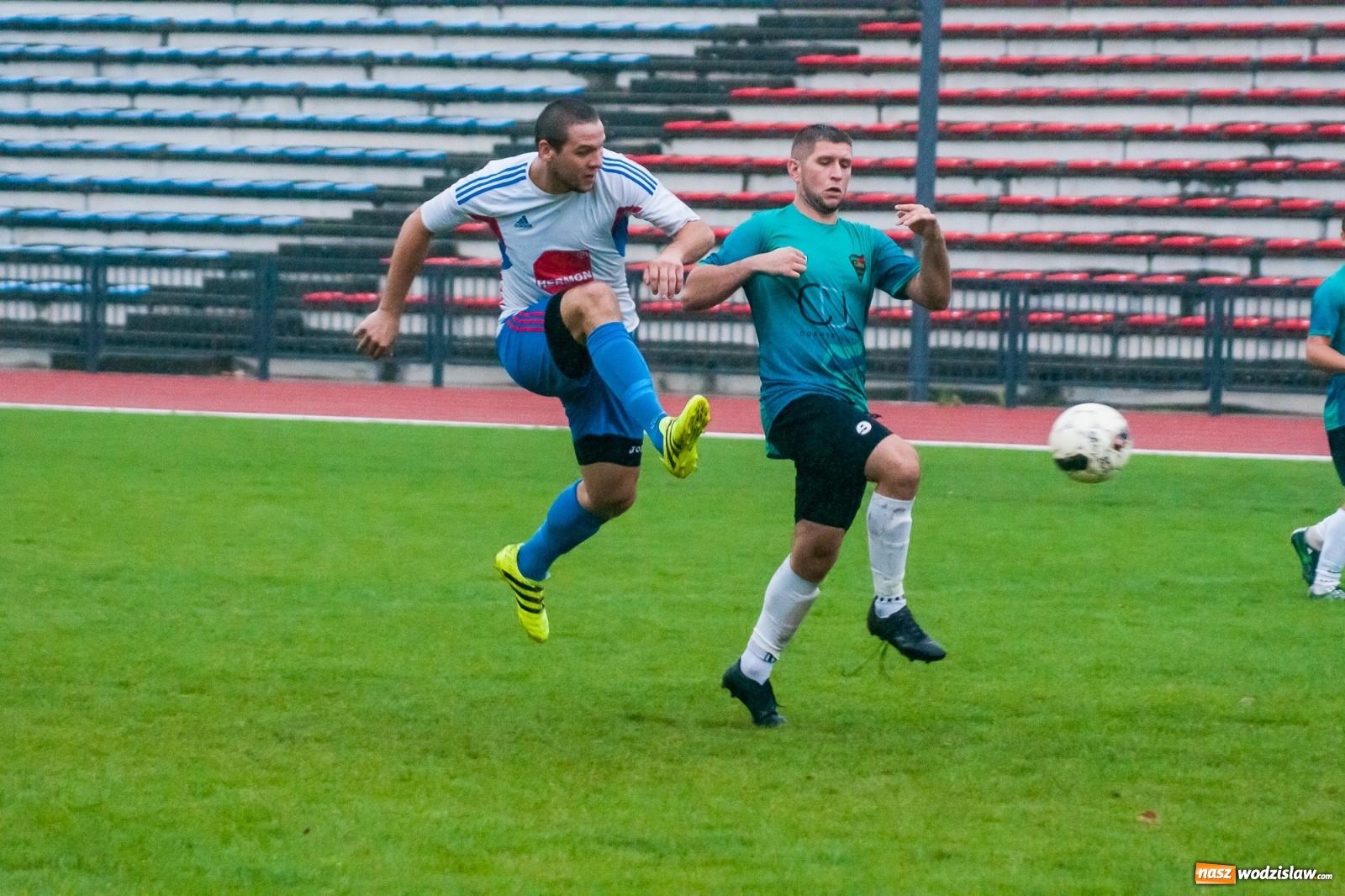 Zdjęcie w galerii na portalu naszwodzislaw.com: Klasa okręgowa. Gol w końcówce pozbawił punktu Czarnych z Gorzyc [FOTO i WIDEO] wiadomości z regionu