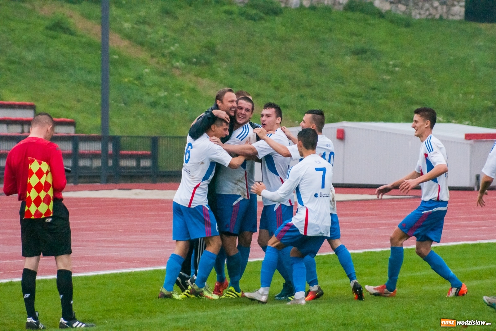 Zdjęcie w galerii na portalu naszwodzislaw.com: Klasa okręgowa. Gol w końcówce pozbawił punktu Czarnych z Gorzyc [FOTO i WIDEO] wiadomości z regionu
