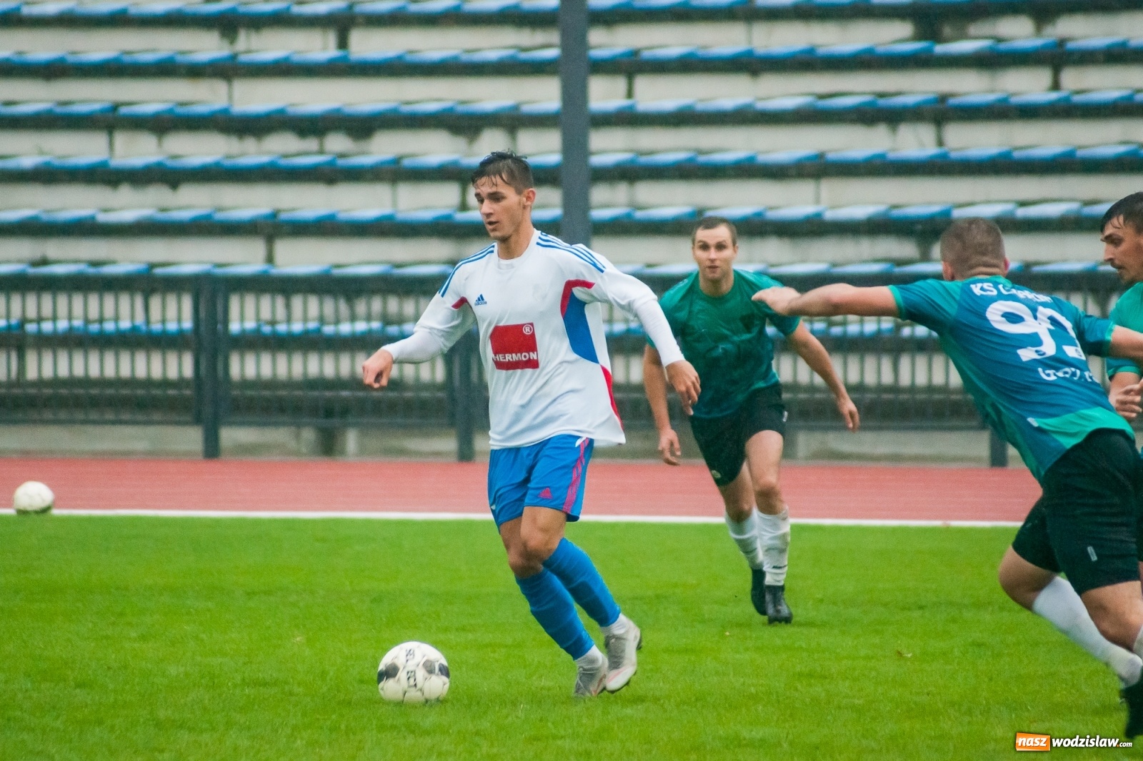 Zdjęcie w galerii na portalu naszwodzislaw.com: Klasa okręgowa. Gol w końcówce pozbawił punktu Czarnych z Gorzyc [FOTO i WIDEO] wiadomości z regionu