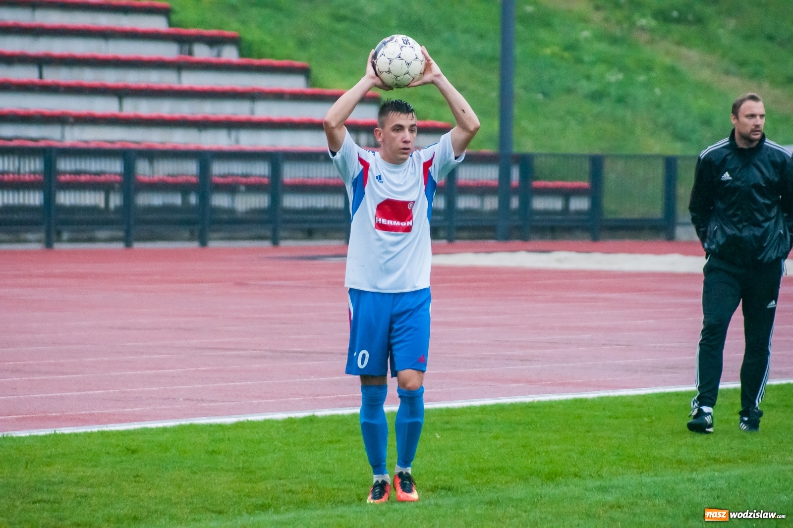 Zdjęcie w galerii na portalu naszwodzislaw.com: Klasa okręgowa. Gol w końcówce pozbawił punktu Czarnych z Gorzyc [FOTO i WIDEO] wiadomości z regionu