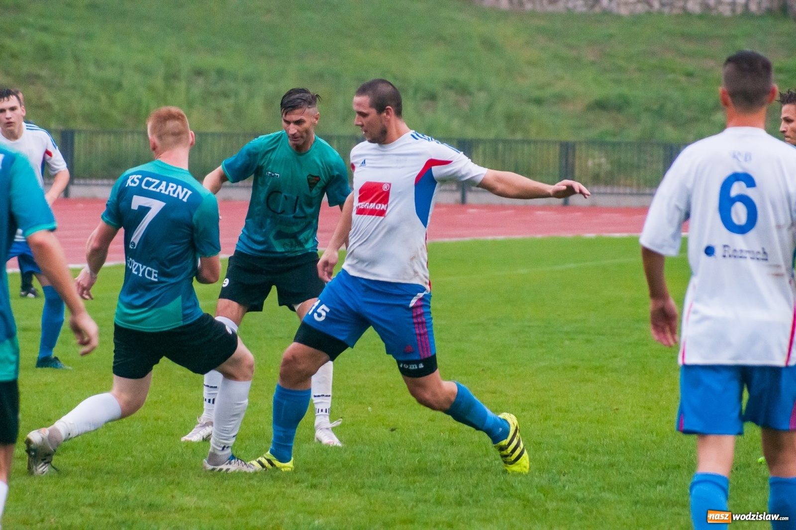 Zdjęcie w galerii na portalu naszwodzislaw.com: Klasa okręgowa. Gol w końcówce pozbawił punktu Czarnych z Gorzyc [FOTO i WIDEO] wiadomości z regionu