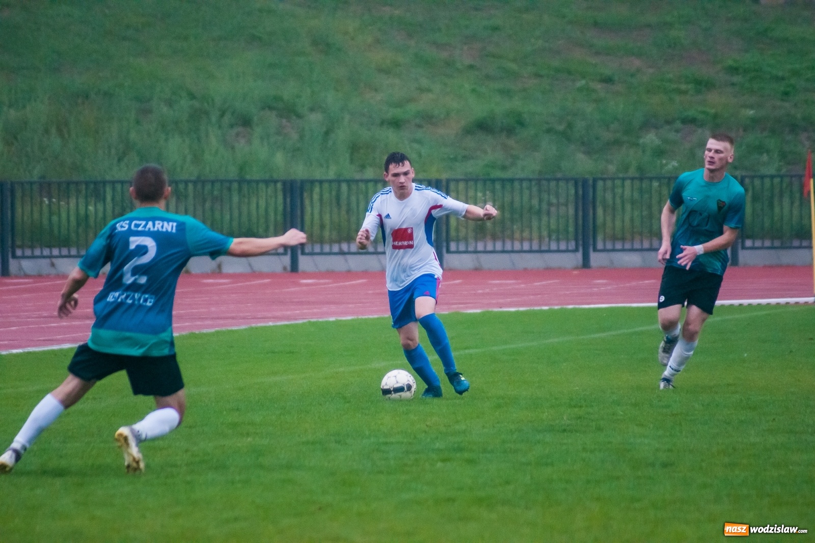 Zdjęcie w galerii na portalu naszwodzislaw.com: Klasa okręgowa. Gol w końcówce pozbawił punktu Czarnych z Gorzyc [FOTO i WIDEO] wiadomości z regionu
