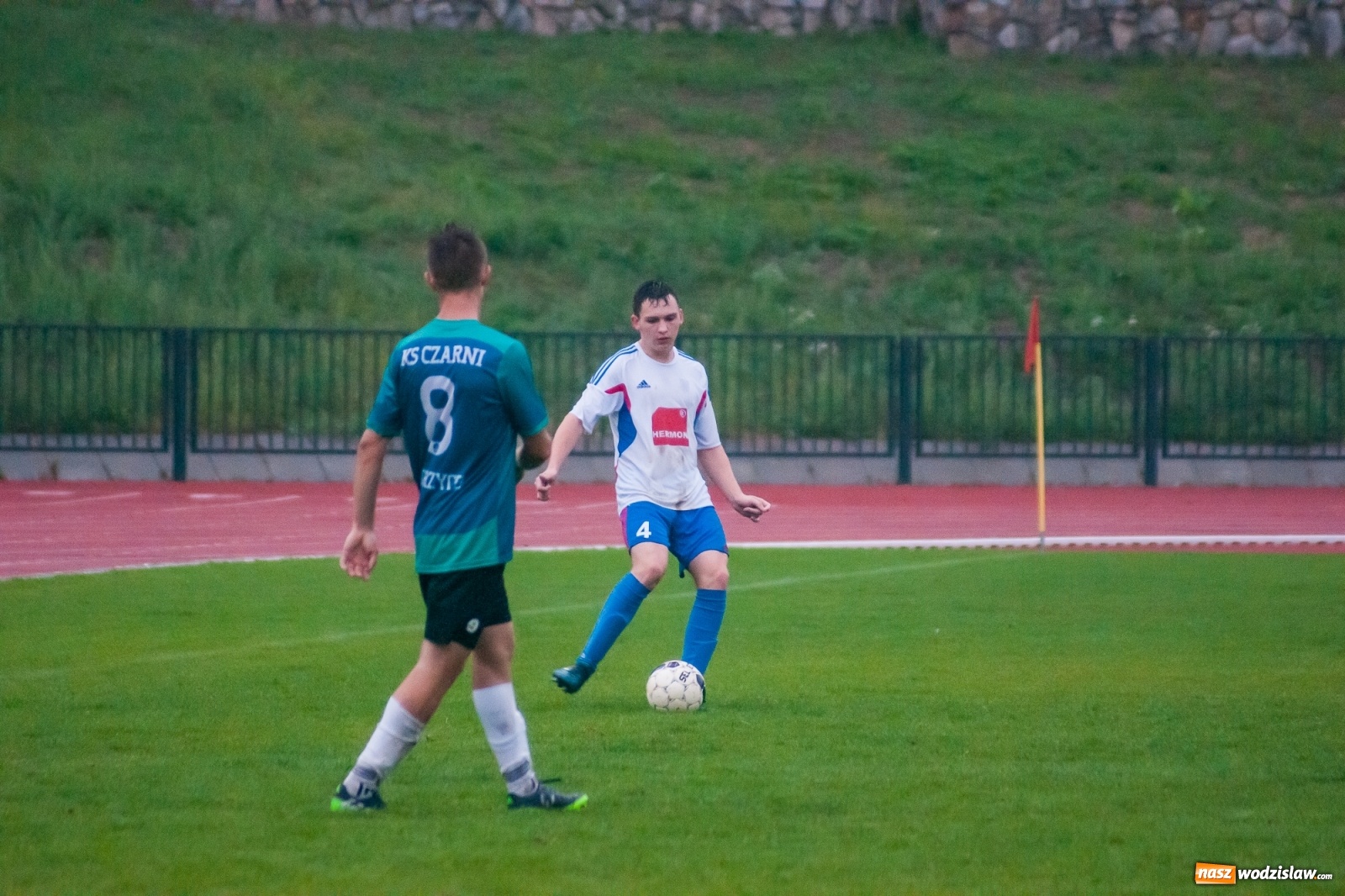 Zdjęcie w galerii na portalu naszwodzislaw.com: Klasa okręgowa. Gol w końcówce pozbawił punktu Czarnych z Gorzyc [FOTO i WIDEO] wiadomości z regionu