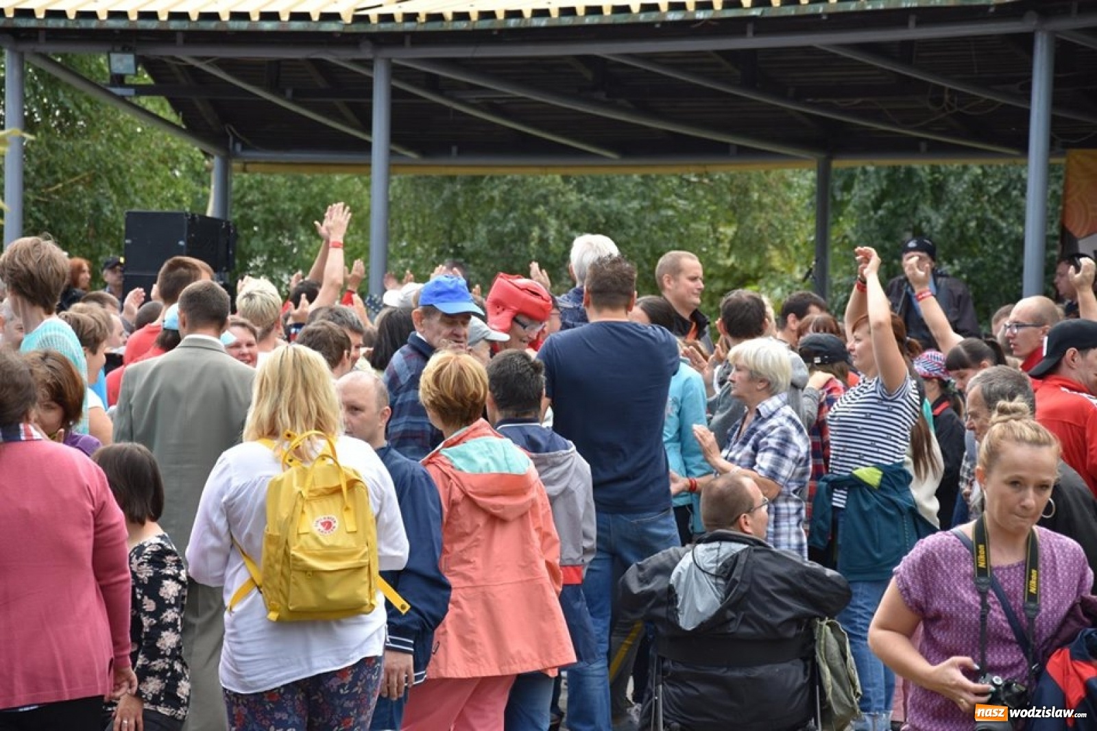Zdjęcie w galerii na portalu naszwodzislaw.com: Rekordowy Blues roztańczył Olzę [FOTO] wiadomości z regionu
