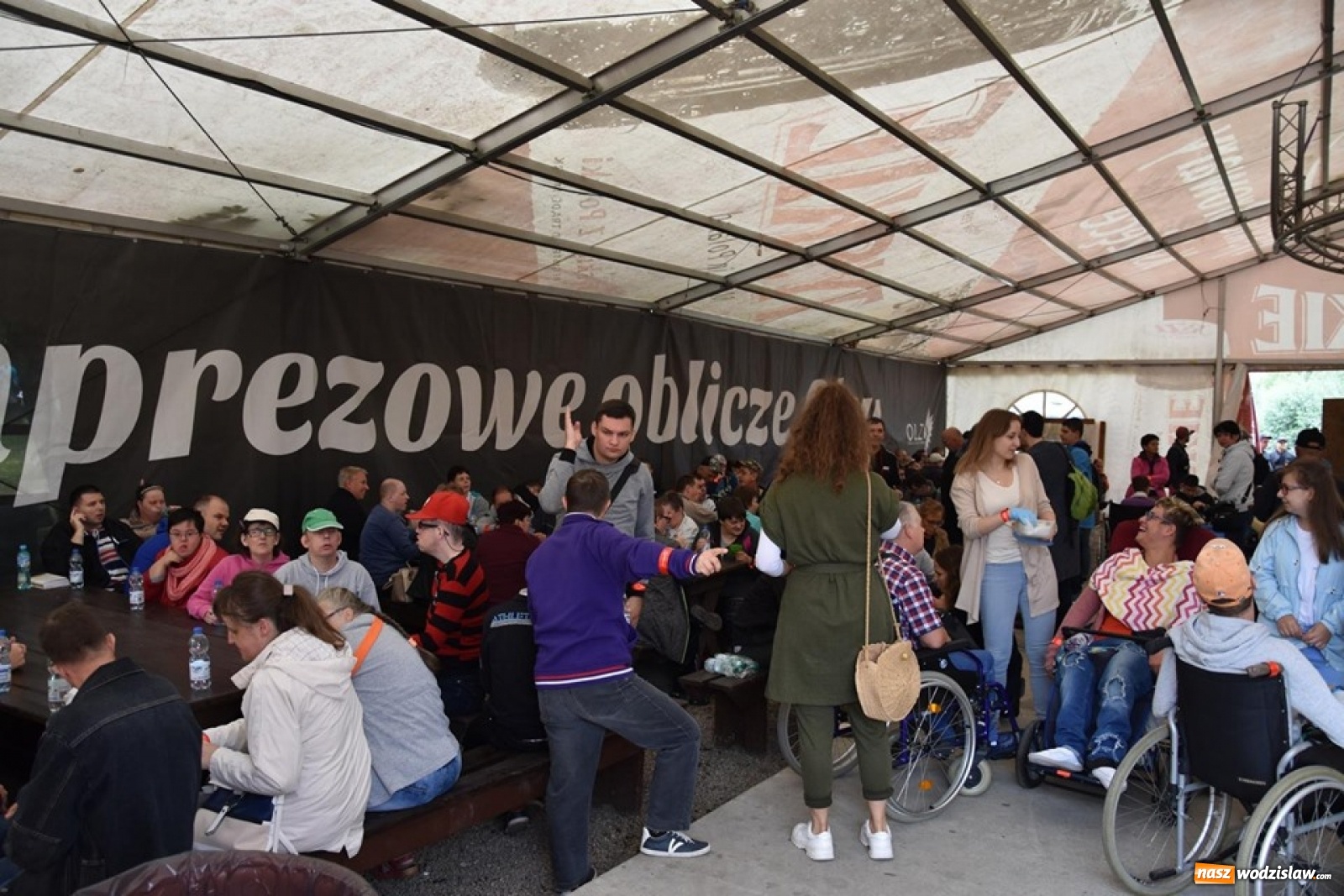 Zdjęcie w galerii na portalu naszwodzislaw.com: Rekordowy Blues roztańczył Olzę [FOTO] wiadomości z regionu