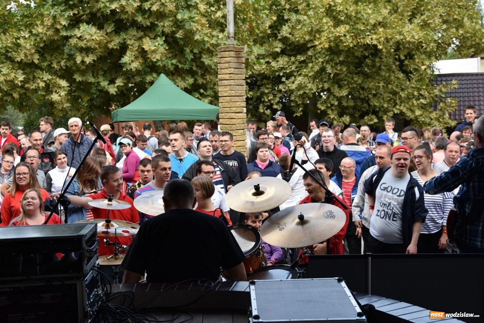 Zdjęcie w galerii na portalu naszwodzislaw.com: Rekordowy Blues roztańczył Olzę [FOTO] wiadomości z regionu