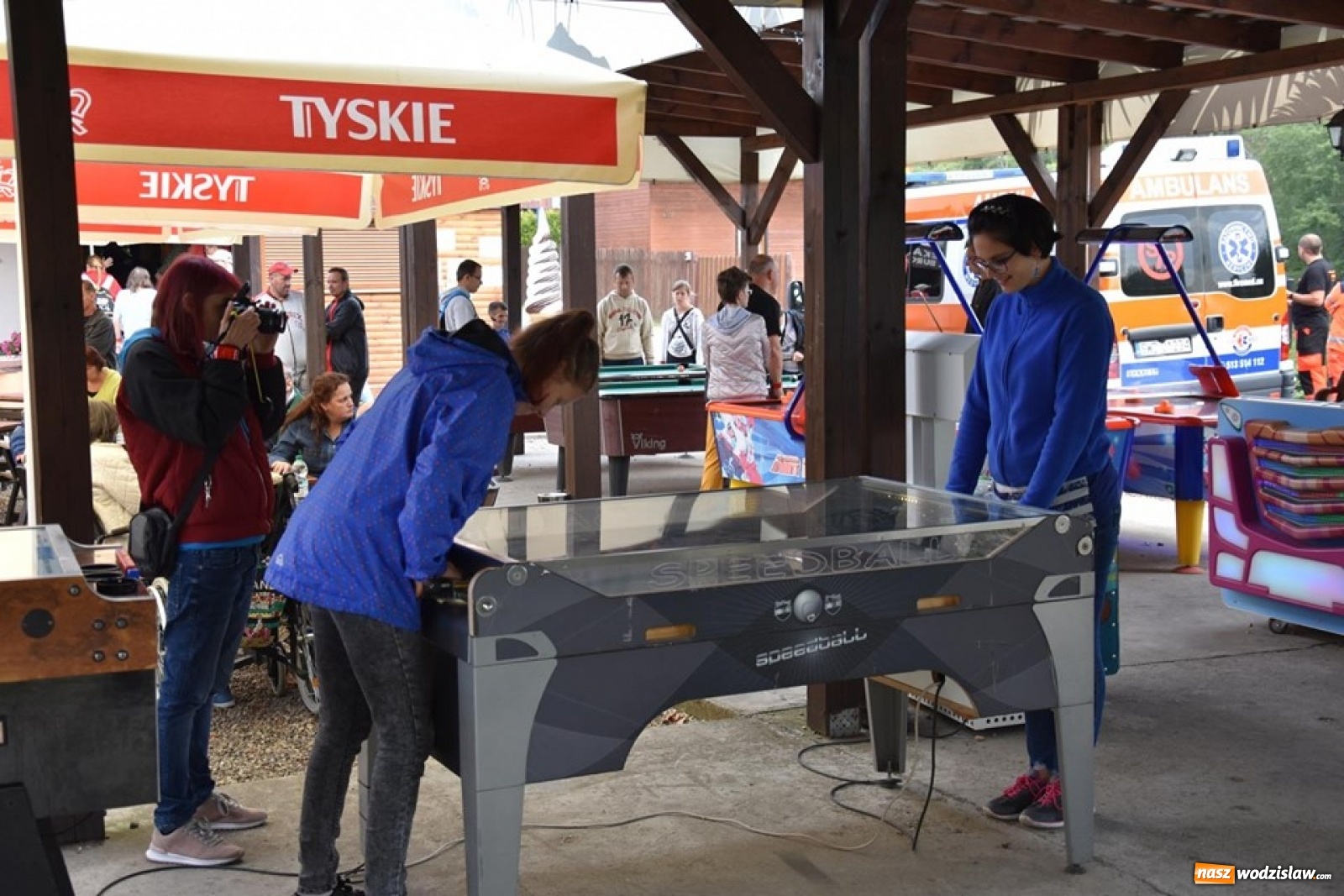 Zdjęcie w galerii na portalu naszwodzislaw.com: Rekordowy Blues roztańczył Olzę [FOTO] wiadomości z regionu