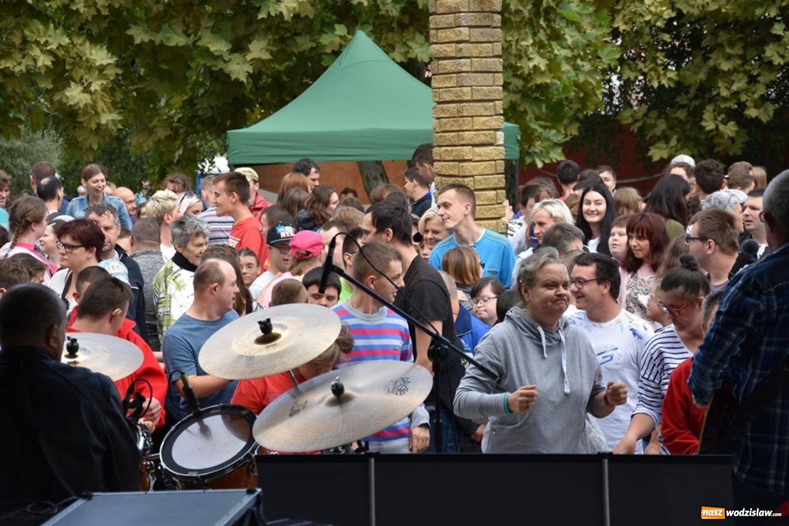 Zdjęcie w galerii na portalu naszwodzislaw.com: Rekordowy Blues roztańczył Olzę [FOTO] wiadomości z regionu