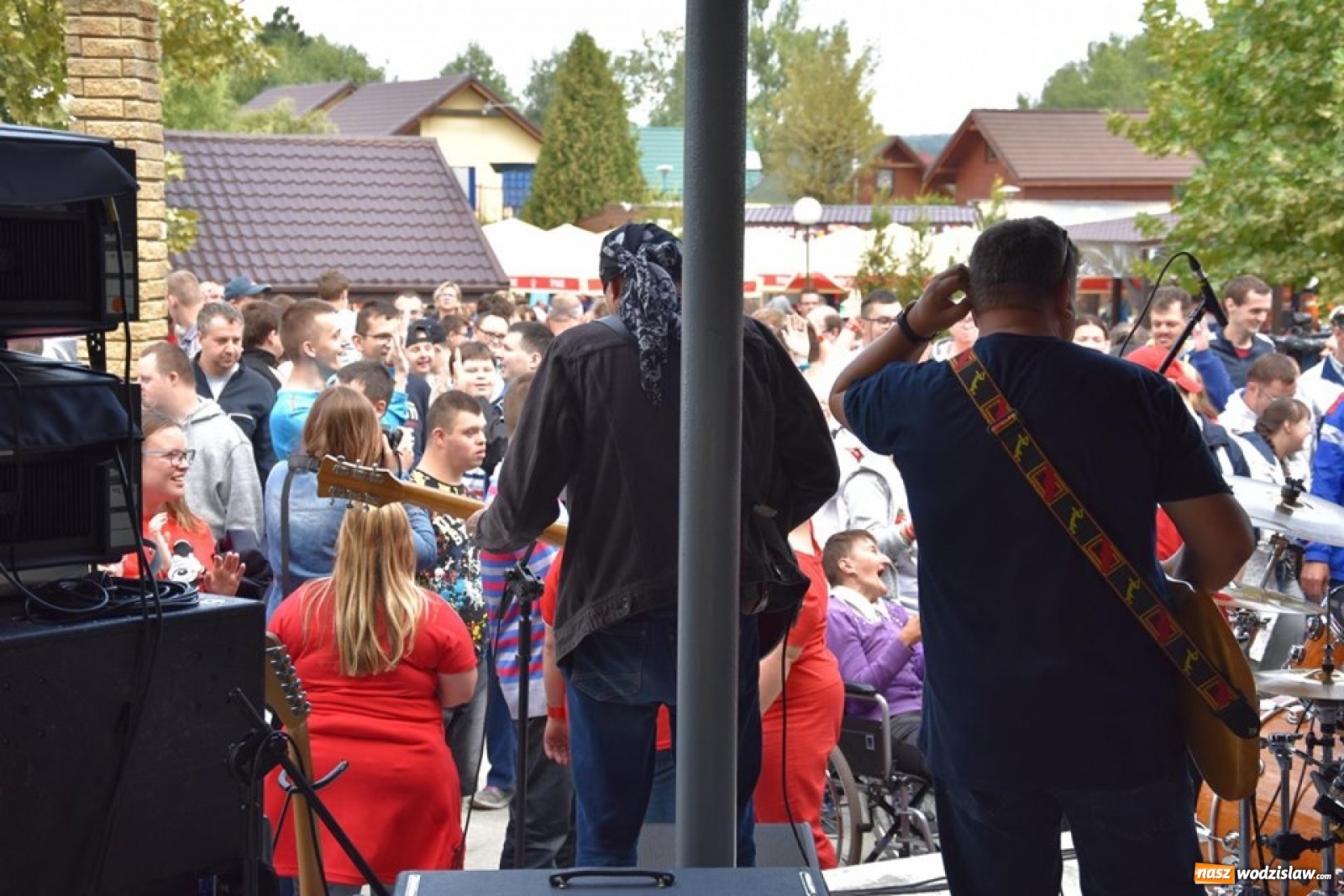 Zdjęcie w galerii na portalu naszwodzislaw.com: Rekordowy Blues roztańczył Olzę [FOTO] wiadomości z regionu