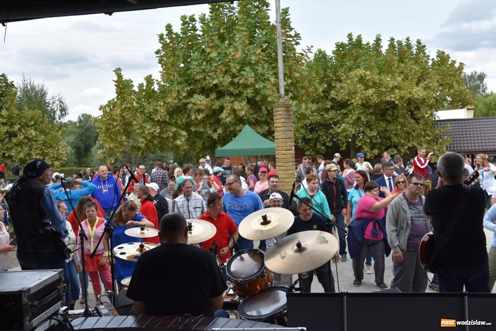 Zdjęcie w galerii na portalu naszwodzislaw.com: Rekordowy Blues roztańczył Olzę [FOTO] wiadomości z regionu