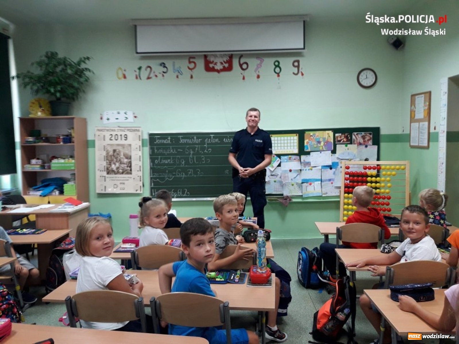 Zdjęcie w galerii na portalu naszwodzislaw.com: Z dzielnicowymi o bezpieczeństwie na drodze wiadomości z regionu