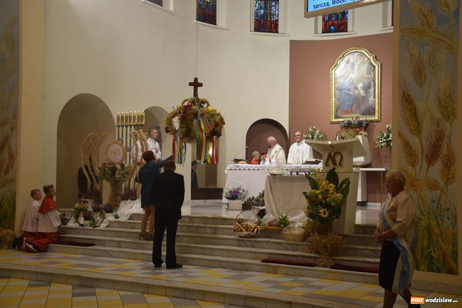 Zdjęcie w galerii na portalu naszwodzislaw.com: Msza dożynkowa i śniadanie w Połomi wiadomości z regionu