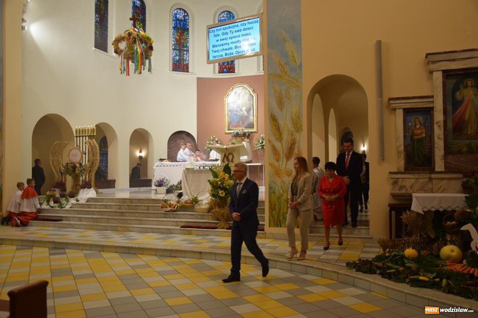 Zdjęcie w galerii na portalu naszwodzislaw.com: Msza dożynkowa i śniadanie w Połomi wiadomości z regionu