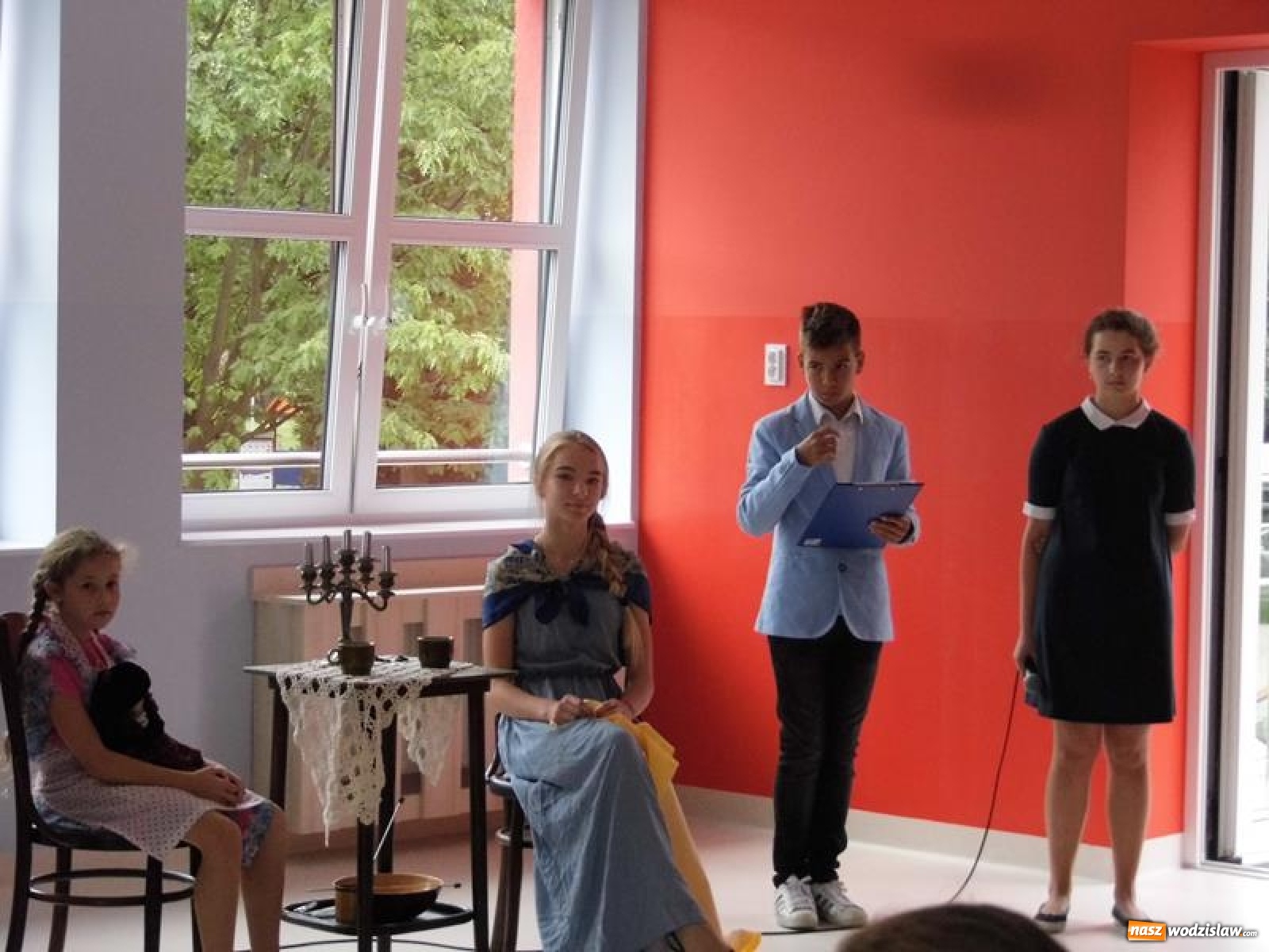 Zdjęcie w galerii na portalu naszwodzislaw.com: Spotkanie z nowelami w mszańskiej książnicy wiadomości z regionu