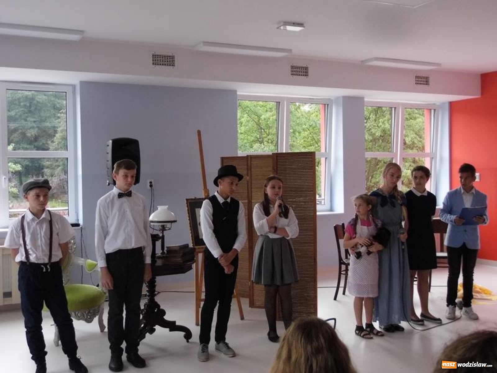 Zdjęcie w galerii na portalu naszwodzislaw.com: Spotkanie z nowelami w mszańskiej książnicy wiadomości z regionu