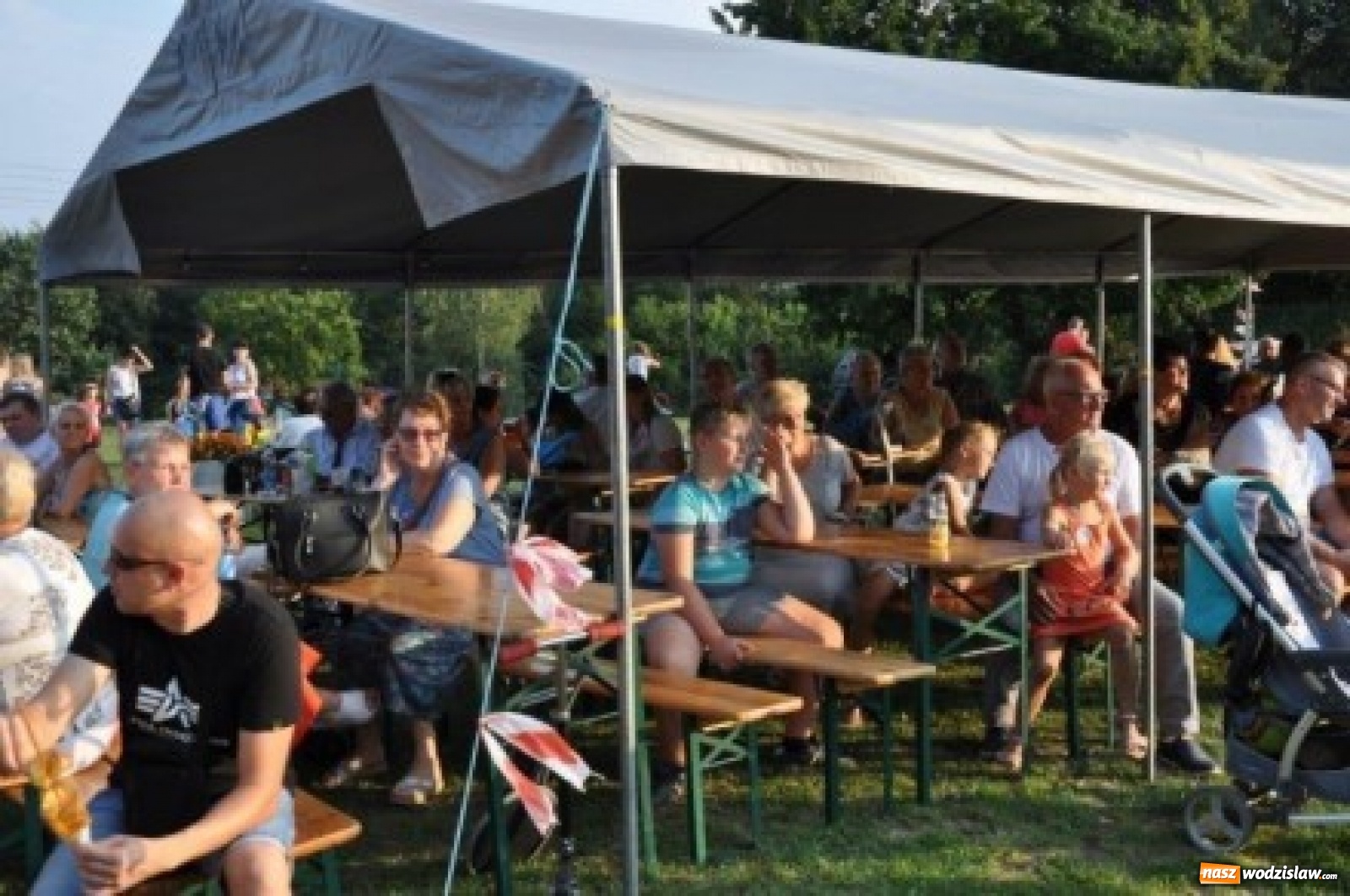Zdjęcie w galerii na portalu naszwodzislaw.com: Pożegnanie wakacji i lata w Krzyżkowicach wiadomości z regionu
