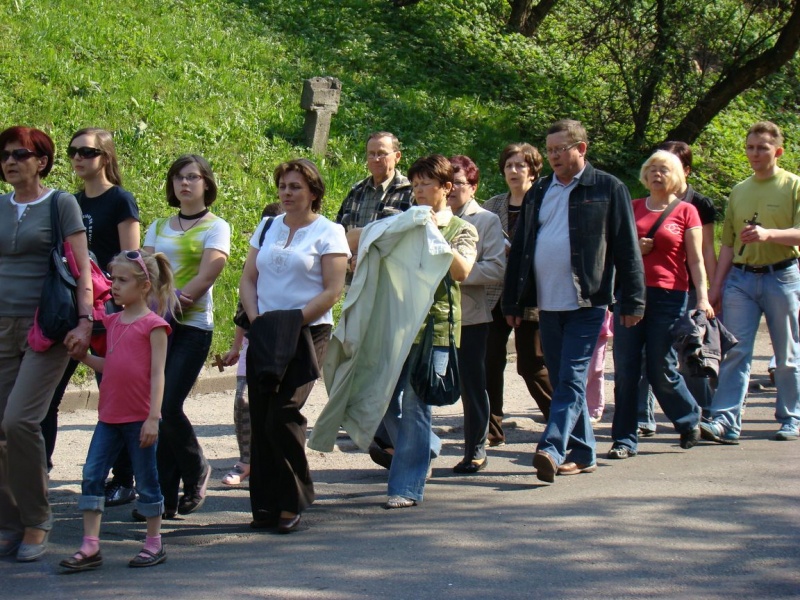 Zdjęcie w galerii na portalu naszwodzislaw.com: Droga krzyżowa w Pszowie wiadomości z regionu