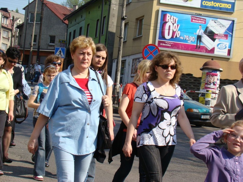 Zdjęcie w galerii na portalu naszwodzislaw.com: Droga krzyżowa w Pszowie wiadomości z regionu