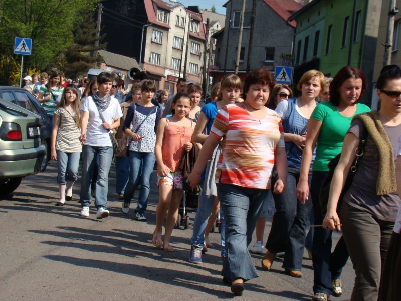 Zdjęcie w galerii na portalu naszwodzislaw.com: Droga krzyżowa w Pszowie wiadomości z regionu