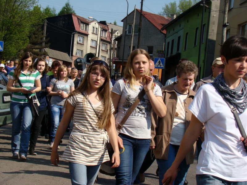 Zdjęcie w galerii na portalu naszwodzislaw.com: Droga krzyżowa w Pszowie wiadomości z regionu