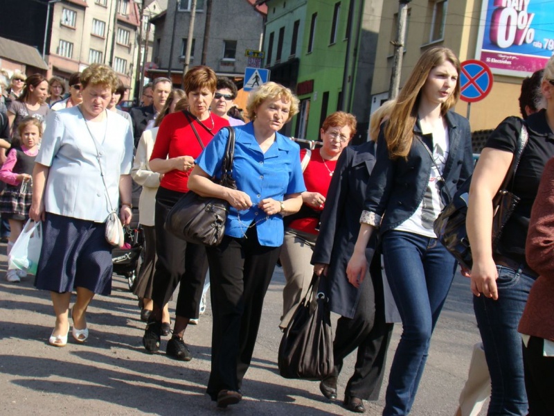 Zdjęcie w galerii na portalu naszwodzislaw.com: Droga krzyżowa w Pszowie wiadomości z regionu
