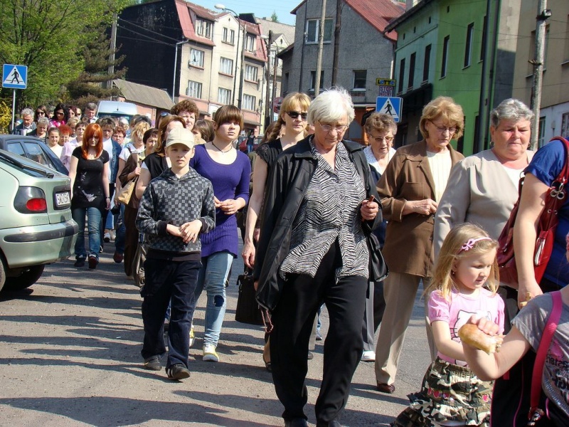 Zdjęcie w galerii na portalu naszwodzislaw.com: Droga krzyżowa w Pszowie wiadomości z regionu