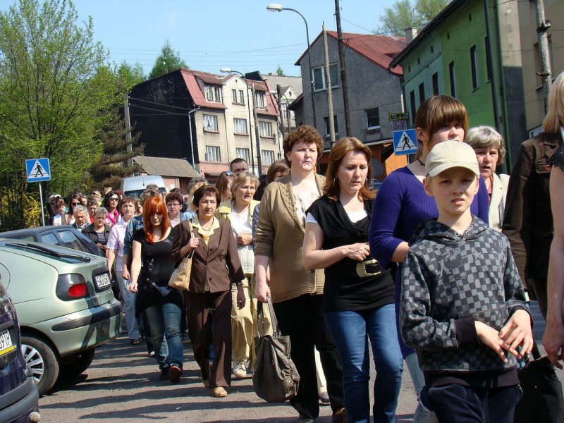 Zdjęcie w galerii na portalu naszwodzislaw.com: Droga krzyżowa w Pszowie wiadomości z regionu