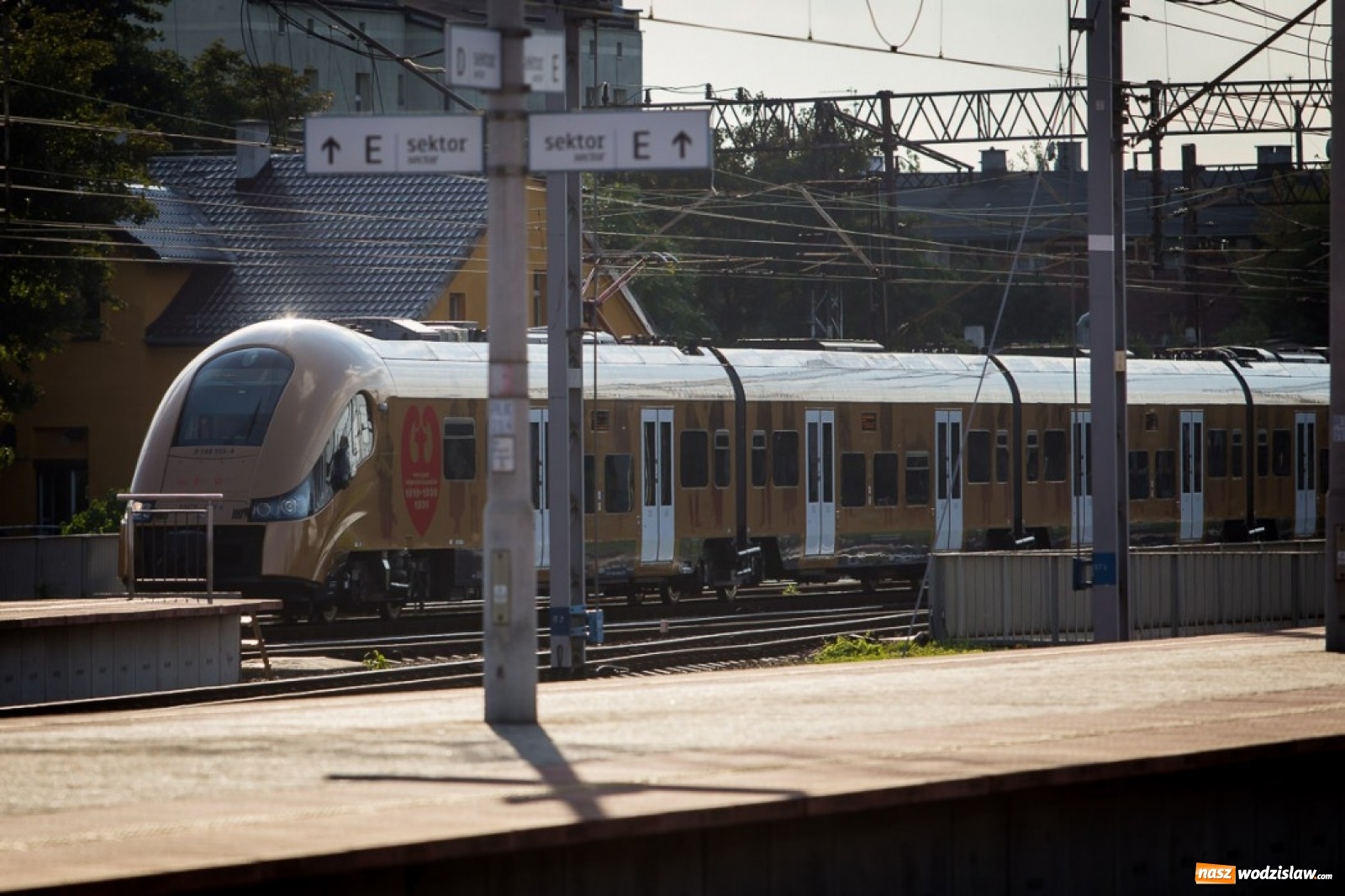 Zdjęcie w galerii na portalu naszwodzislaw.com: Powstaniec Śląski wyruszył w trasę [FOTO] wiadomości z regionu