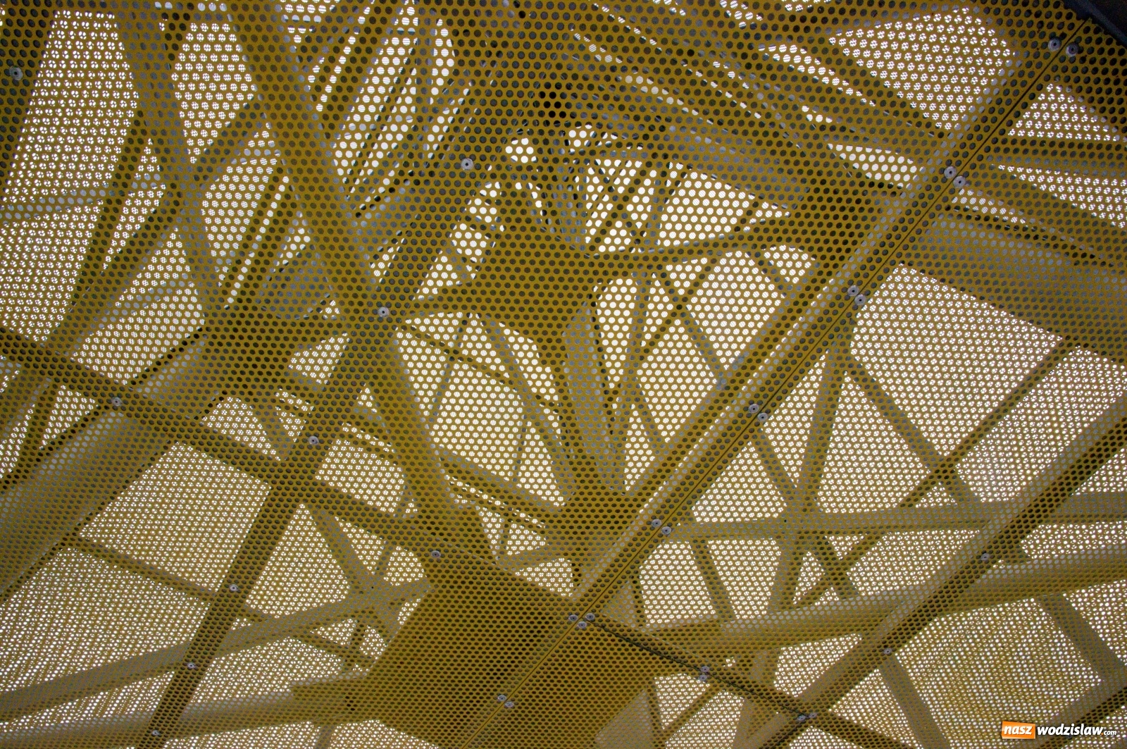 Zdjęcie w galerii na portalu naszwodzislaw.com: Wieża widokowa w Pogrzebieniu już otwarta. Tak z niej widać Lubomię [FOTO]  wiadomości z regionu