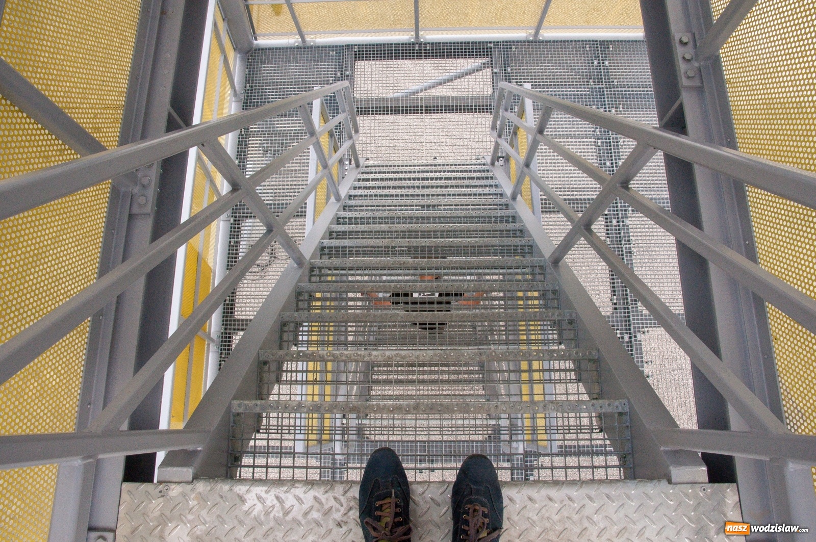 Zdjęcie w galerii na portalu naszwodzislaw.com: Wieża widokowa w Pogrzebieniu już otwarta. Tak z niej widać Lubomię [FOTO]  wiadomości z regionu