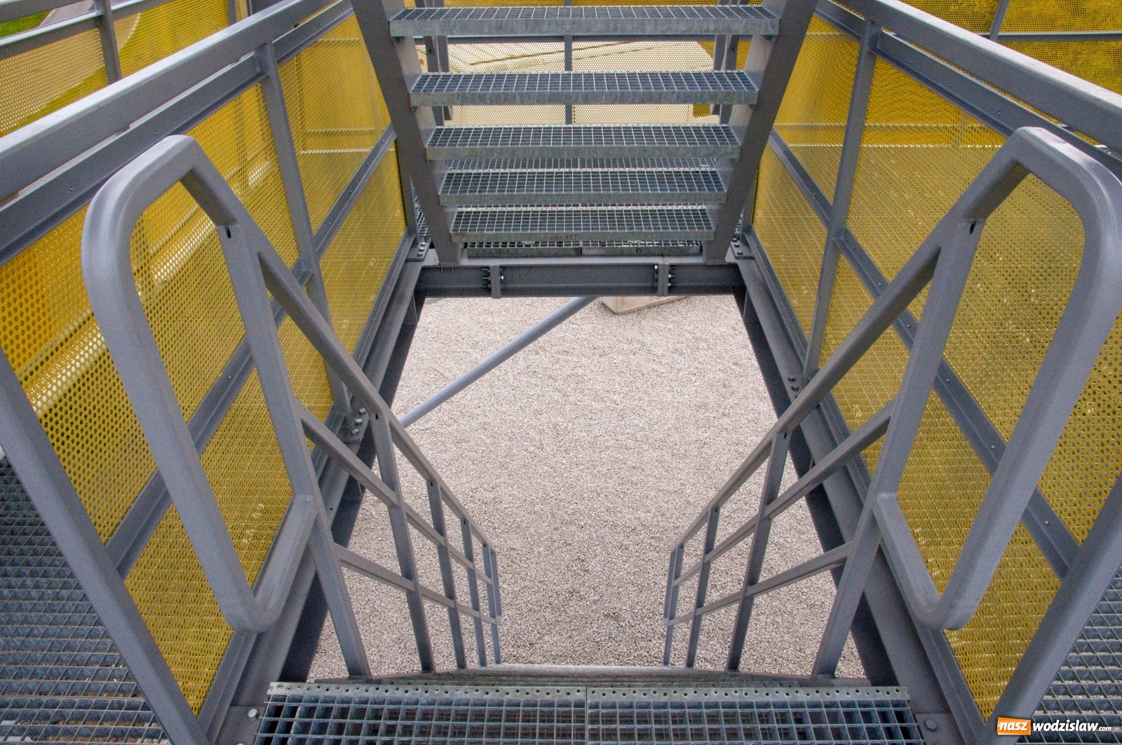 Zdjęcie w galerii na portalu naszwodzislaw.com: Wieża widokowa w Pogrzebieniu już otwarta. Tak z niej widać Lubomię [FOTO]  wiadomości z regionu