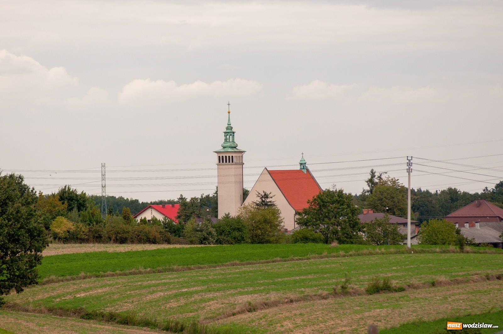 Zdjęcie w galerii na portalu naszwodzislaw.com: Wieża widokowa w Pogrzebieniu już otwarta. Tak z niej widać Lubomię [FOTO]  wiadomości z regionu