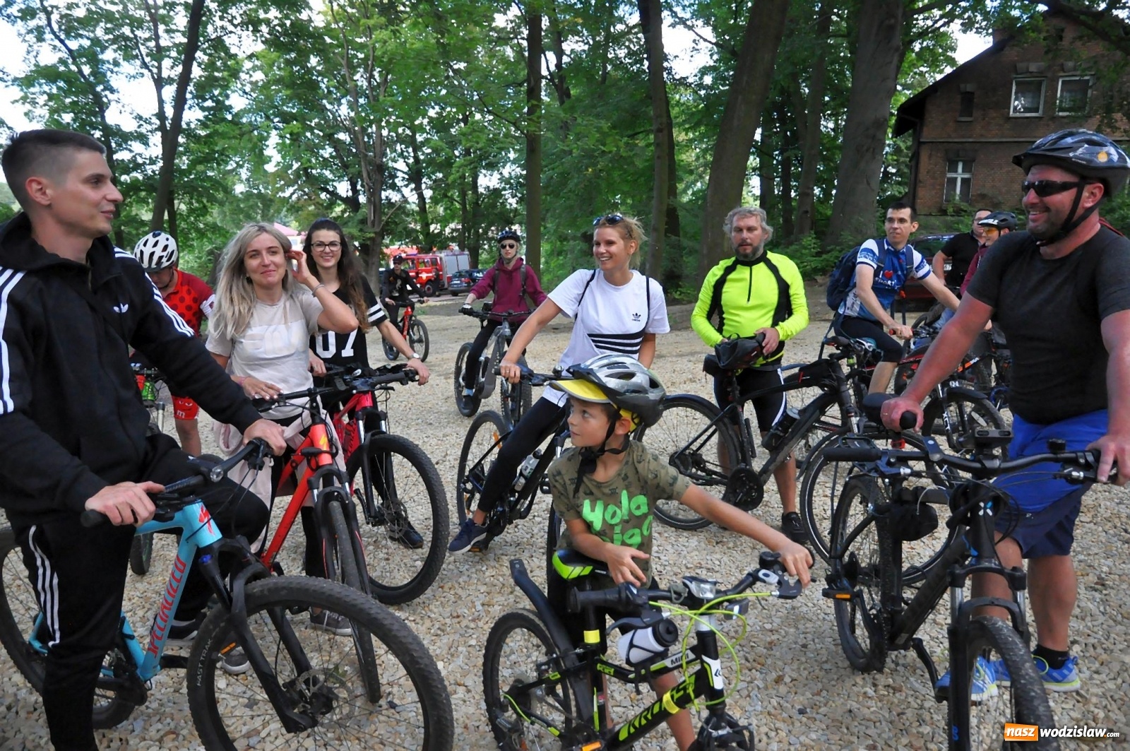 Zdjęcie w galerii na portalu naszwodzislaw.com: SAFO na pikniku historycznym w Rzuchowie [FOTO i WIDEO] wiadomości z regionu