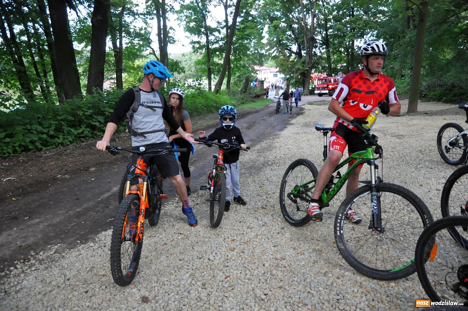 Zdjęcie w galerii na portalu naszwodzislaw.com: SAFO na pikniku historycznym w Rzuchowie [FOTO i WIDEO] wiadomości z regionu