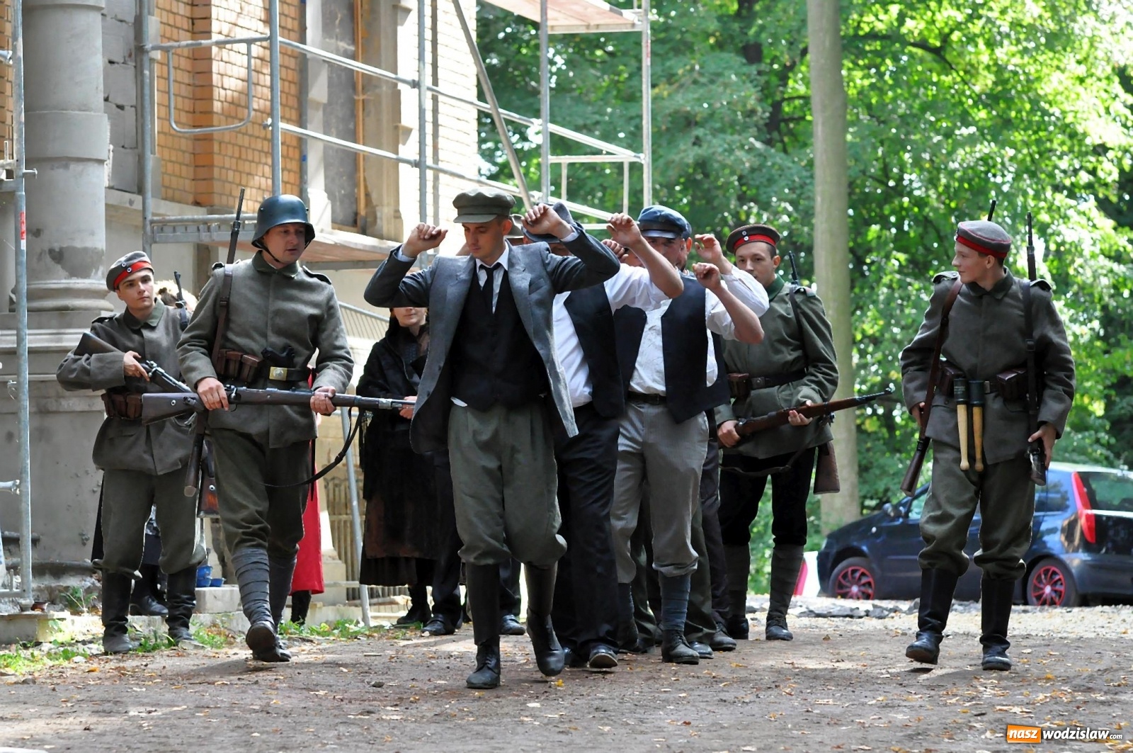 Zdjęcie w galerii na portalu naszwodzislaw.com: SAFO na pikniku historycznym w Rzuchowie [FOTO i WIDEO] wiadomości z regionu