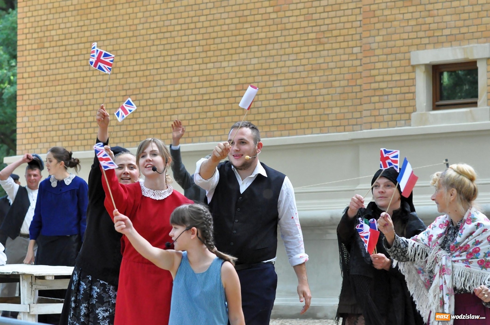 Zdjęcie w galerii na portalu naszwodzislaw.com: SAFO na pikniku historycznym w Rzuchowie [FOTO i WIDEO] wiadomości z regionu