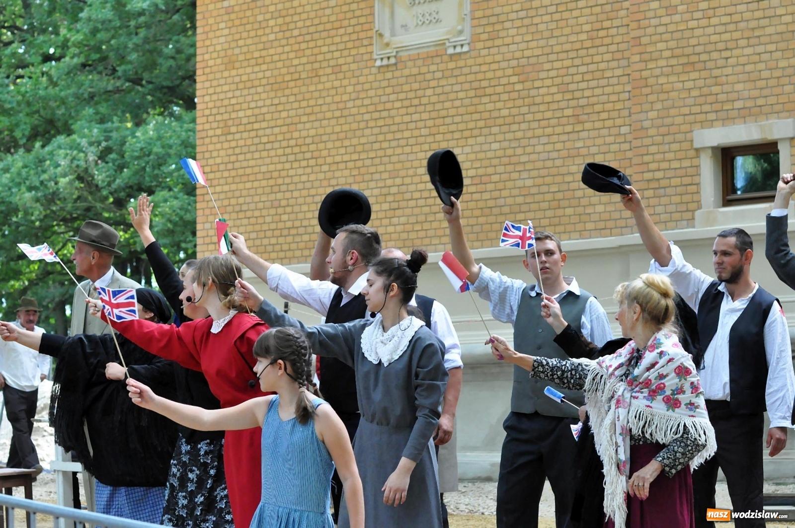 Zdjęcie w galerii na portalu naszwodzislaw.com: SAFO na pikniku historycznym w Rzuchowie [FOTO i WIDEO] wiadomości z regionu