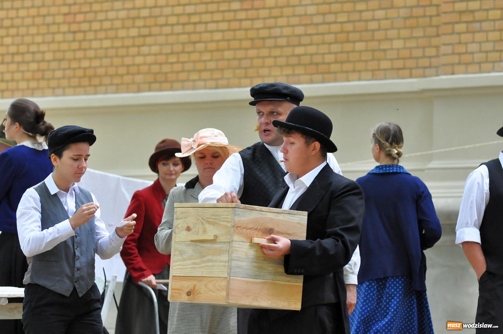 Zdjęcie w galerii na portalu naszwodzislaw.com: SAFO na pikniku historycznym w Rzuchowie [FOTO i WIDEO] wiadomości z regionu