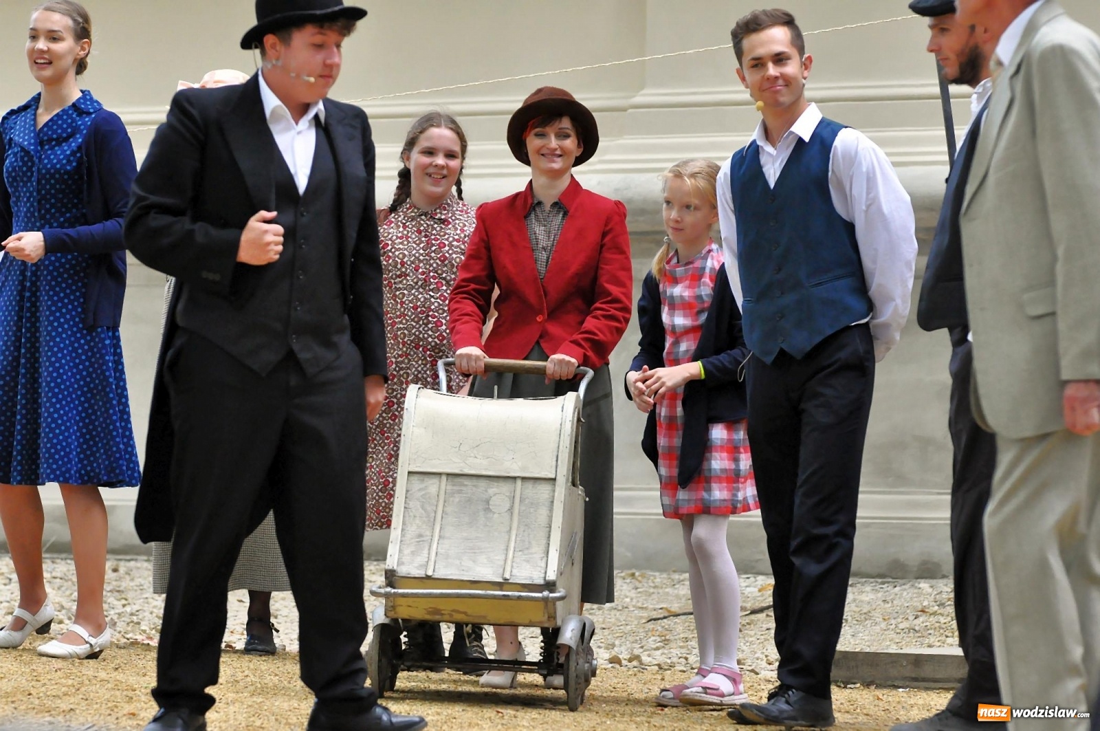 Zdjęcie w galerii na portalu naszwodzislaw.com: SAFO na pikniku historycznym w Rzuchowie [FOTO i WIDEO] wiadomości z regionu