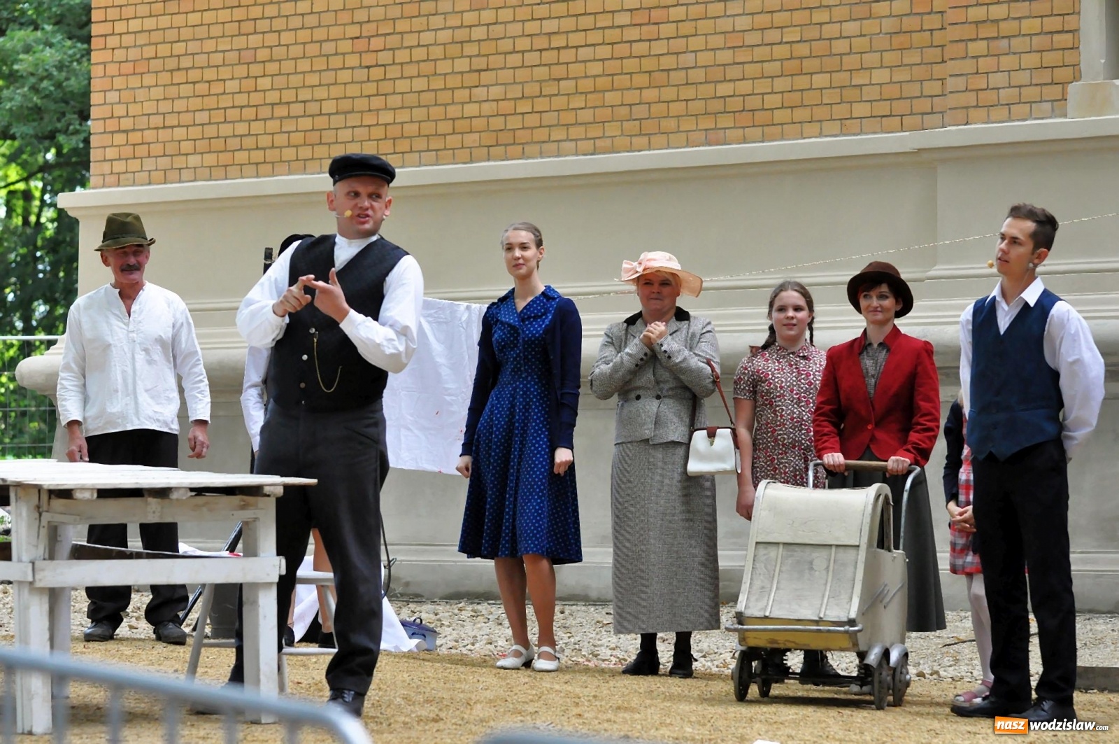 Zdjęcie w galerii na portalu naszwodzislaw.com: SAFO na pikniku historycznym w Rzuchowie [FOTO i WIDEO] wiadomości z regionu