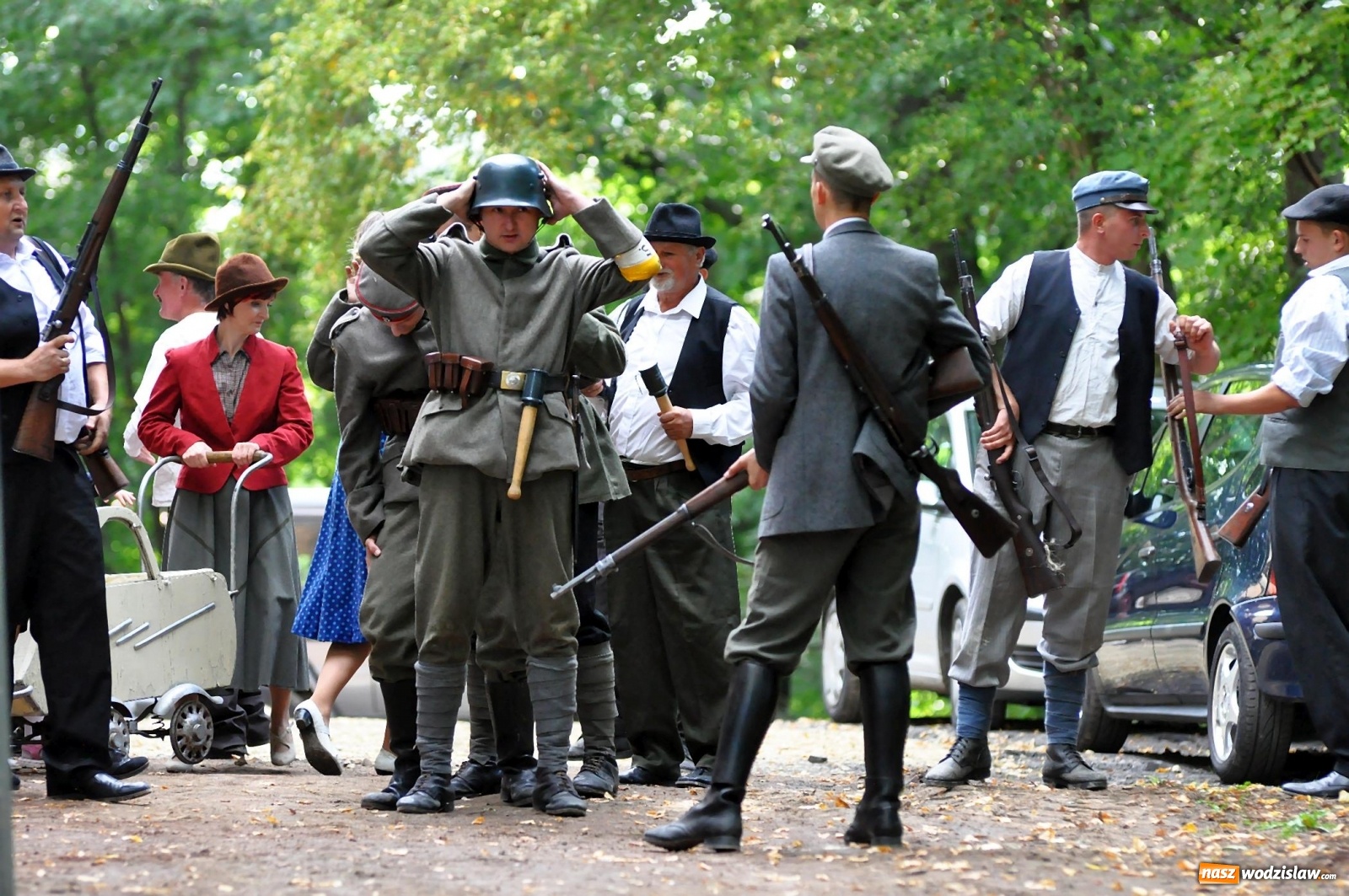 Zdjęcie w galerii na portalu naszwodzislaw.com: SAFO na pikniku historycznym w Rzuchowie [FOTO i WIDEO] wiadomości z regionu
