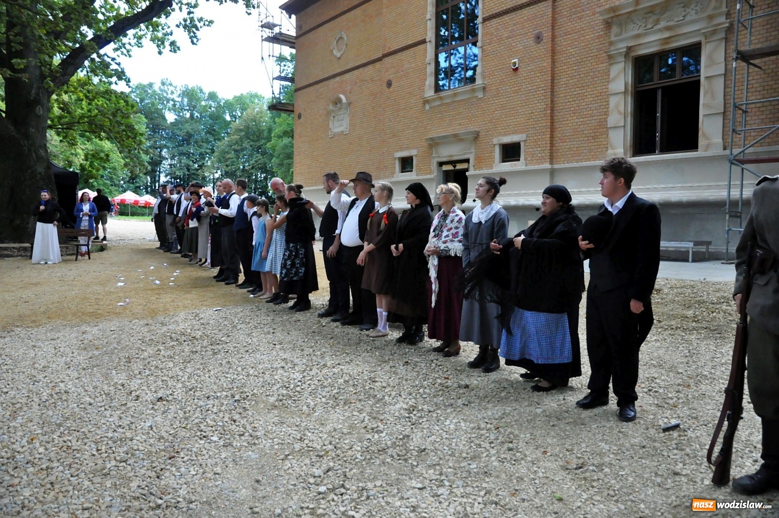 Zdjęcie w galerii na portalu naszwodzislaw.com: SAFO na pikniku historycznym w Rzuchowie [FOTO i WIDEO] wiadomości z regionu