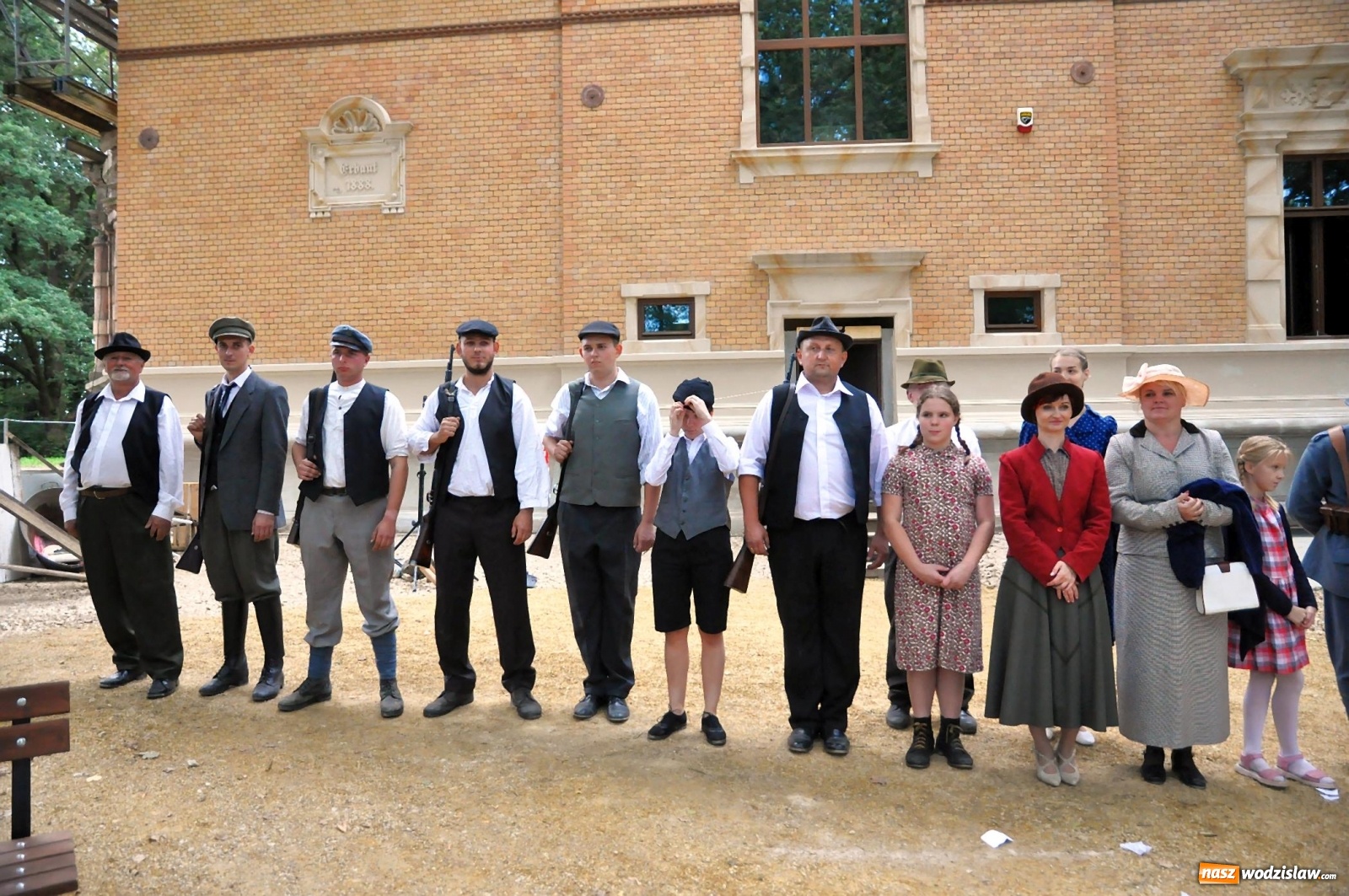 Zdjęcie w galerii na portalu naszwodzislaw.com: SAFO na pikniku historycznym w Rzuchowie [FOTO i WIDEO] wiadomości z regionu