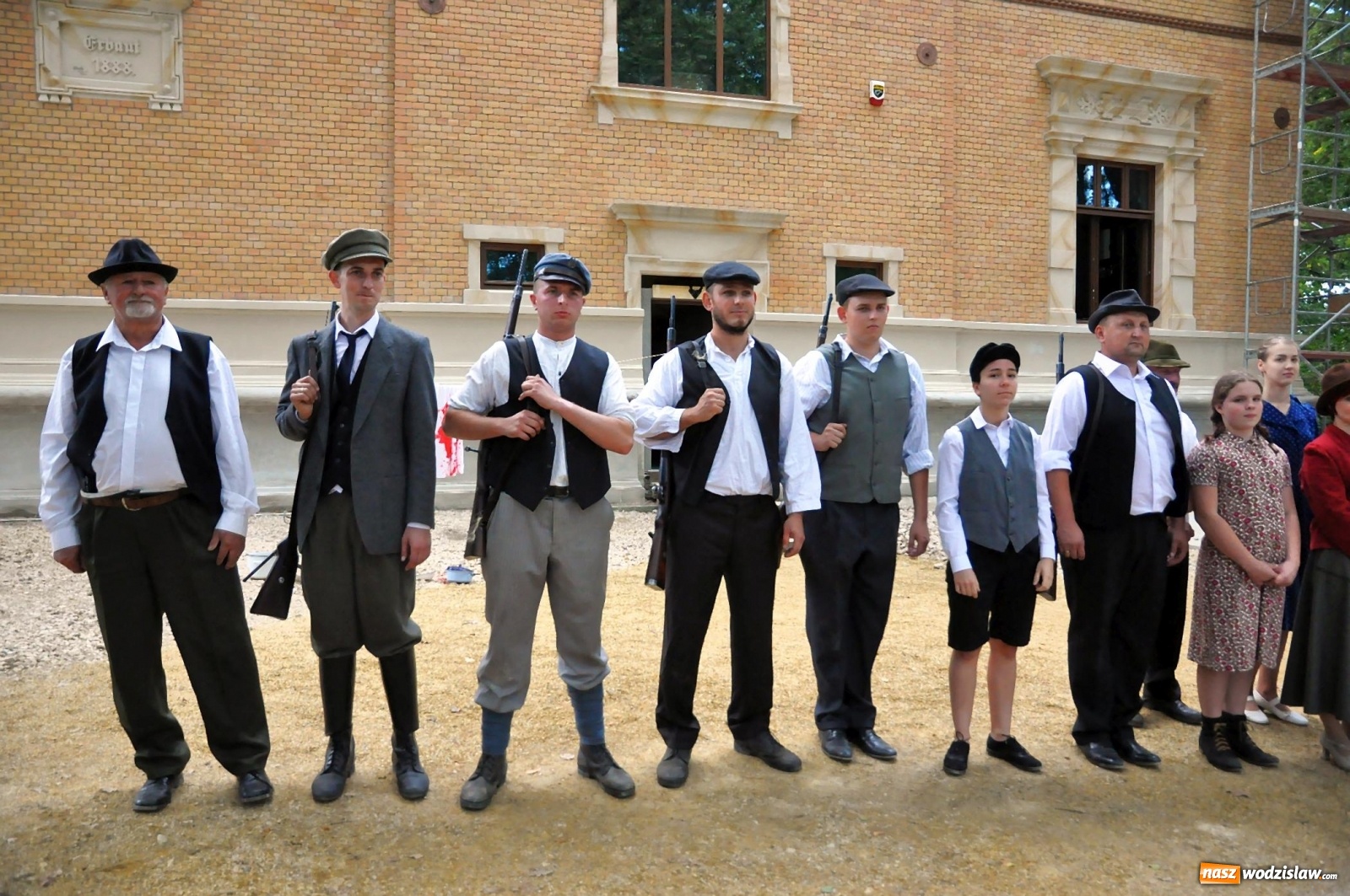 Zdjęcie w galerii na portalu naszwodzislaw.com: SAFO na pikniku historycznym w Rzuchowie [FOTO i WIDEO] wiadomości z regionu