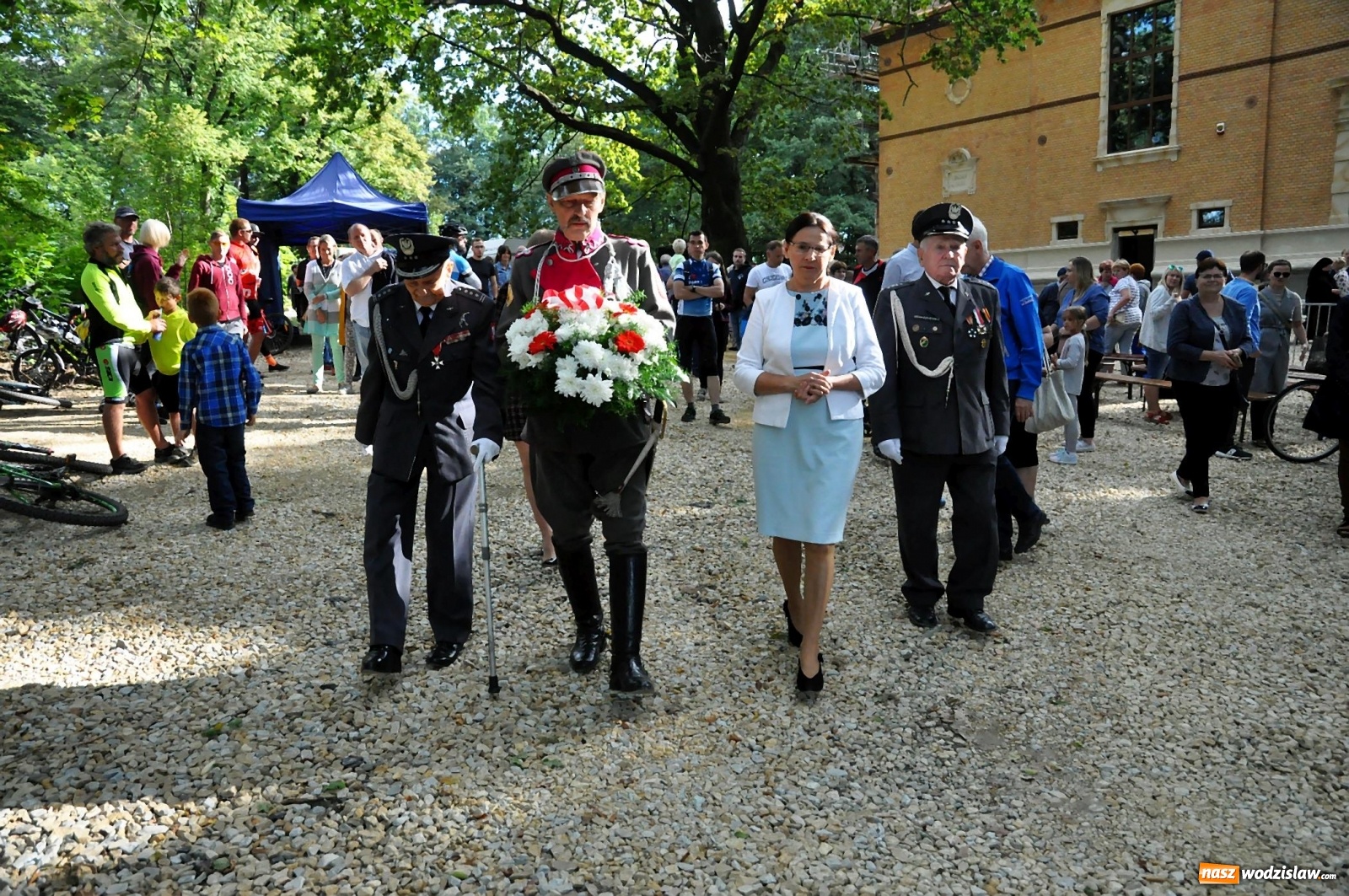 Zdjęcie w galerii na portalu naszwodzislaw.com: SAFO na pikniku historycznym w Rzuchowie [FOTO i WIDEO] wiadomości z regionu