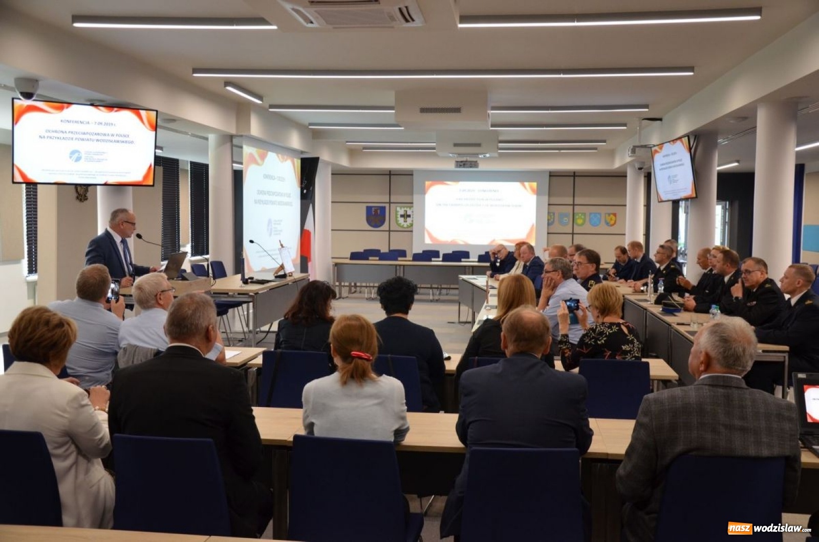 Zdjęcie w galerii na portalu naszwodzislaw.com: Zarządzanie kryzysowe tematem współpracy w samorządach [FOTO] wiadomości z regionu